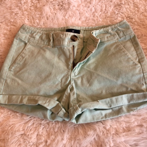 * SOLD* American Eagle Shorts - Picture 1 of 4